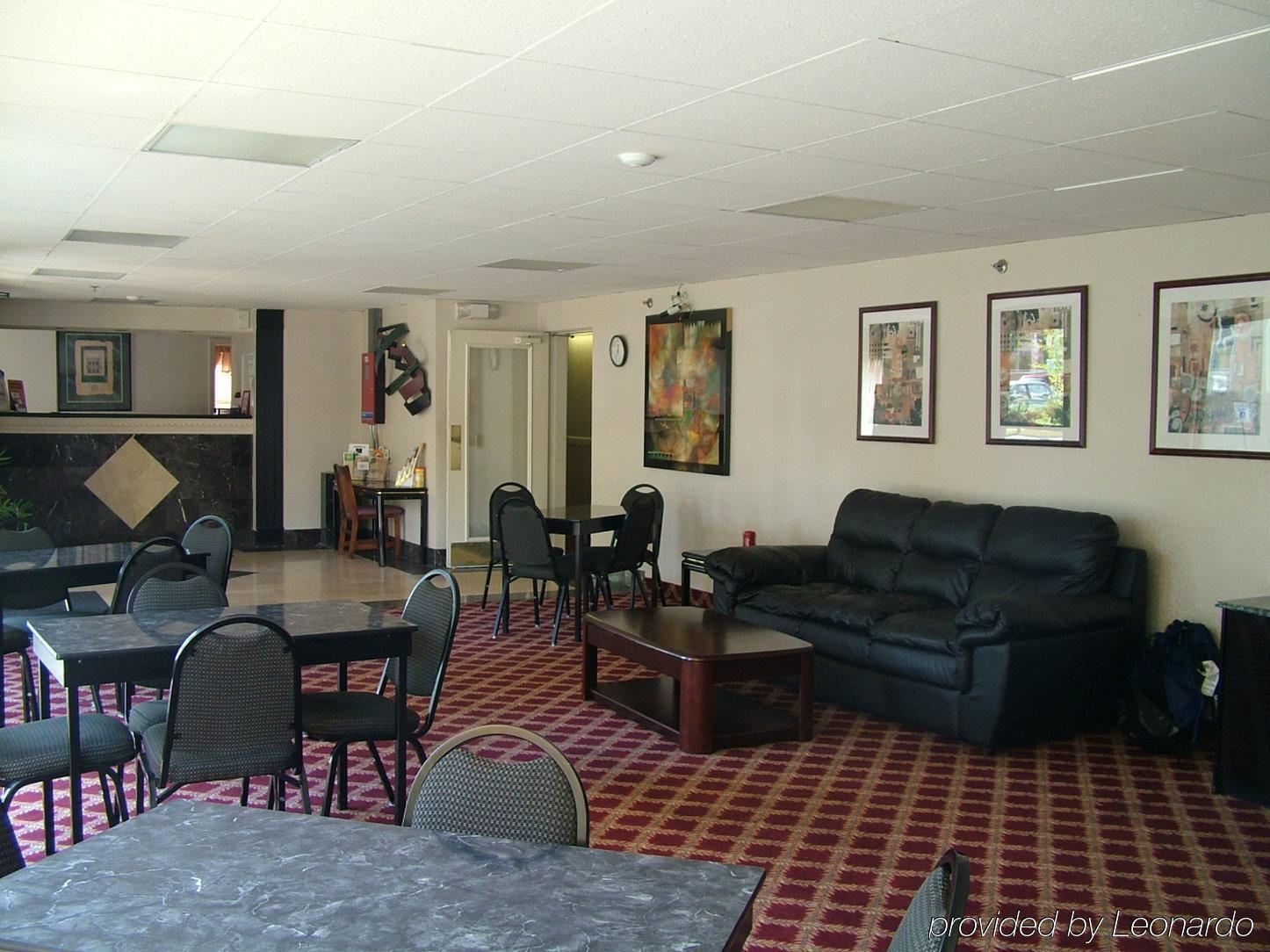 Regency Inn & Suites West Springfield Dış mekan fotoğraf