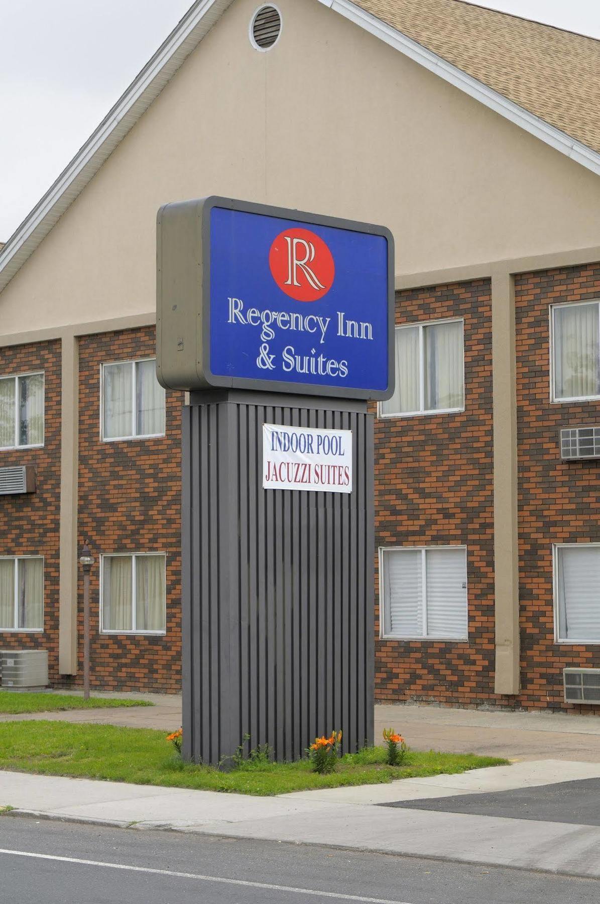 Regency Inn & Suites West Springfield Dış mekan fotoğraf
