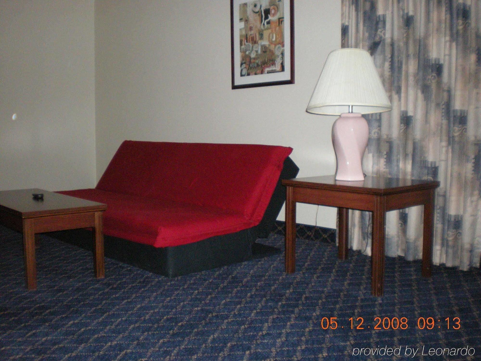 Regency Inn & Suites West Springfield Dış mekan fotoğraf